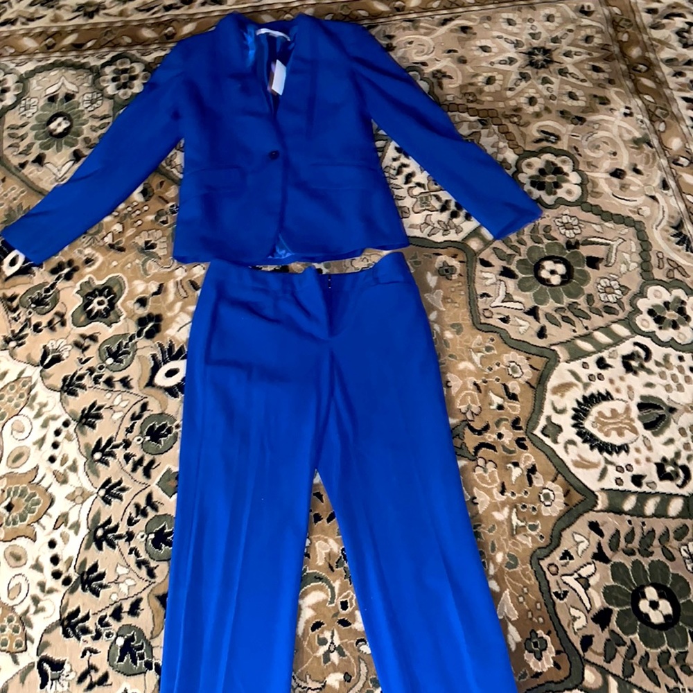 Women’s pantsuit